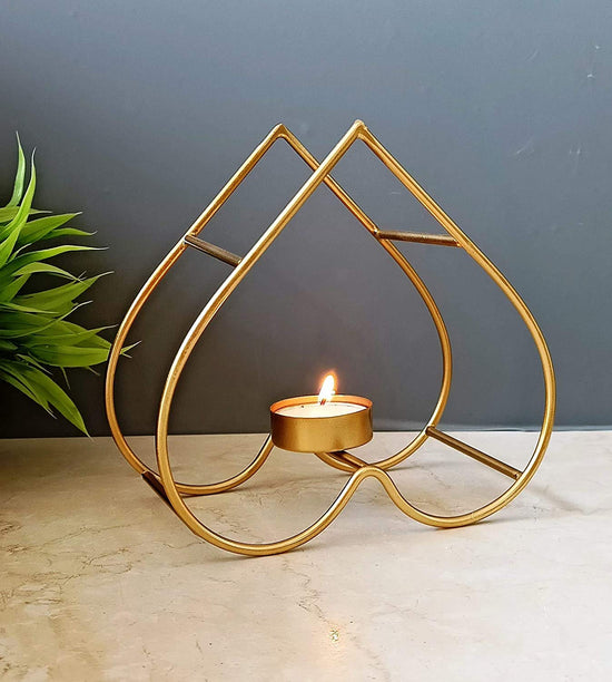 Metal Heart Shape Tealight Candle Holder Stand Showpiece